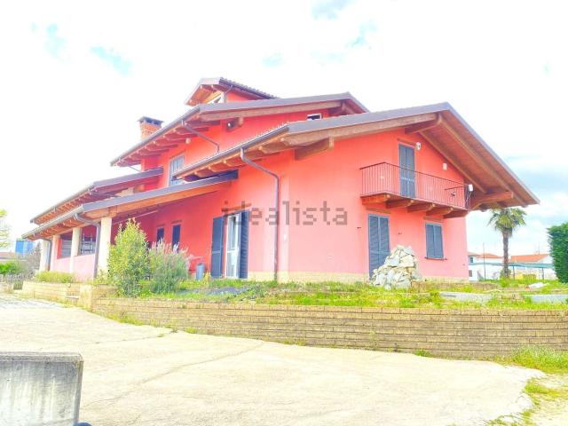 Case e ville in vendita di 450 m² in Frazione Ceretto, 31