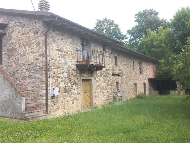 Case e ville in vendita di 450 m² in Strada provinciale 208 della Verna, 26