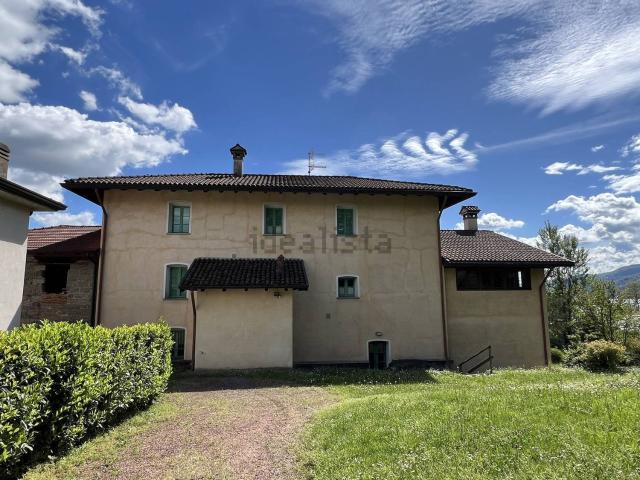 Case e ville in vendita di 453 m²