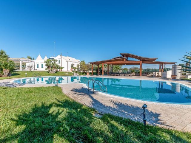 Case e ville in vendita di 453 m²