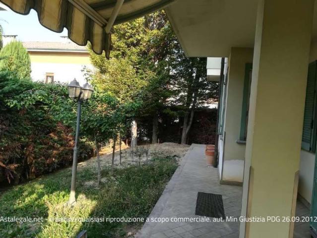 Case e ville in vendita di 456 m² in Via Luigi Einaudi, 7