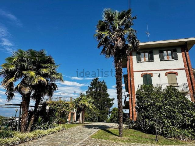 Case e ville in vendita di 457 m² in Via Croce