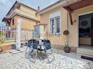 Case e ville in vendita di 45 m² in Via Baveno