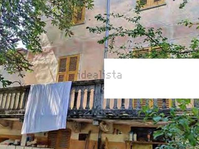 Case e ville in vendita di 460 m² in Via Calderoni, 12