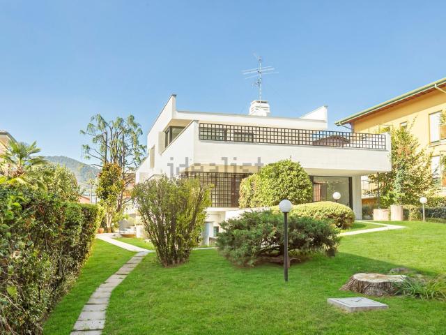 Case e ville in vendita di 460 m² in Via Imotorre