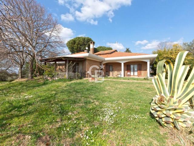 Case e ville in vendita di 460 m² in Strada della Palanzana