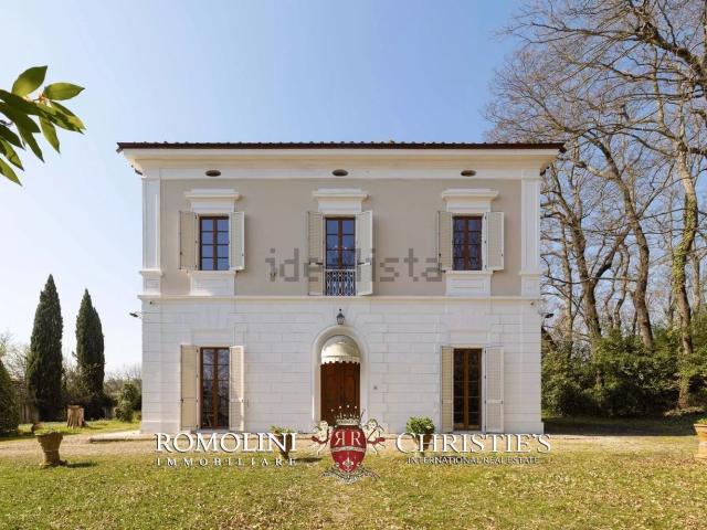 Case e ville in vendita di 464 m²