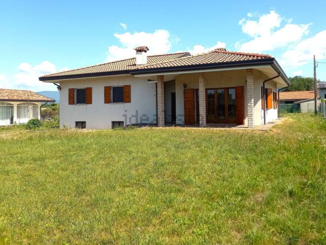 Case e ville in vendita di 466 m² in Viale Alcide de Gasperi, 6