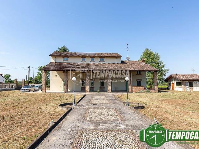 Case e ville in vendita di 467 m² in Via Al Porto