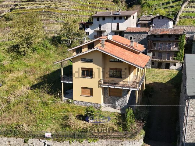 Case e ville in vendita di 467 m² in Via Bombolasca, 11