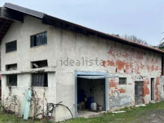 Case e ville in vendita di 467 m² in Piazza della Chiesa
