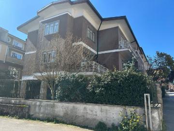 Case e ville in vendita di 468 m² in Corso Giuseppe Garibaldi