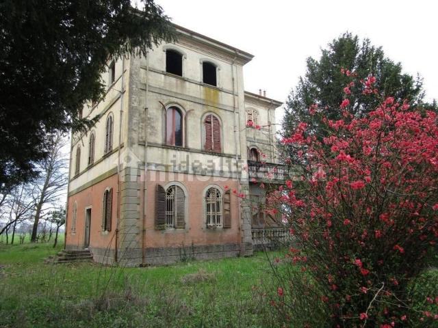 Case e ville in vendita di 470 m² in Strada Vignolese, 1164