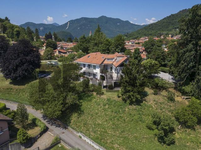 Case e ville in vendita di 470 m²