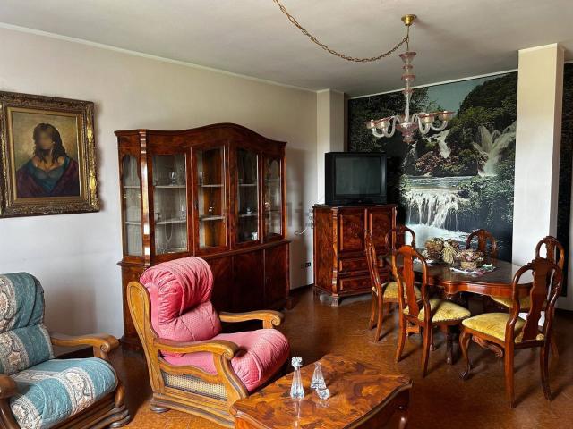 Case e ville in vendita di 470 m² in Via Bergamo