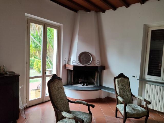 Case e ville in vendita di 470 m² in Via delle Sorgenti
