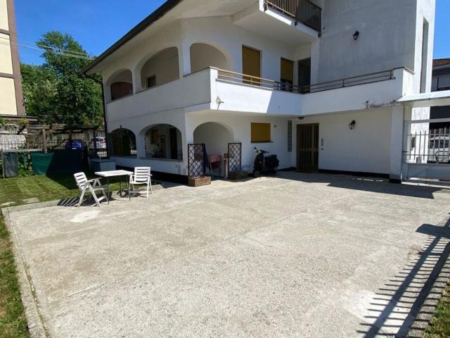 Case e ville in vendita di 470 m² in Via E. e R. Sabolo, 24
