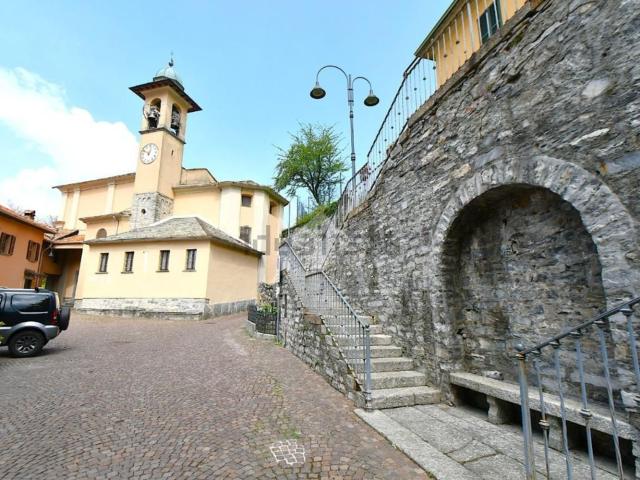 Case e ville in vendita di 472 m² in Via Giandomenico Piana, 15