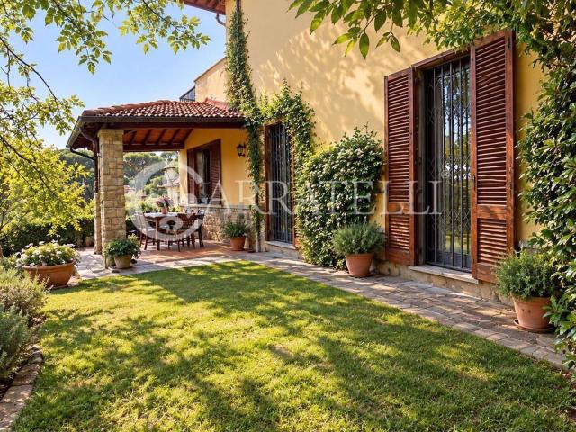Case e ville in vendita di 473 m² in Viale Michelangelo, 68