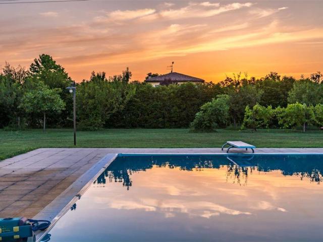 Case e ville in vendita di 474 m²