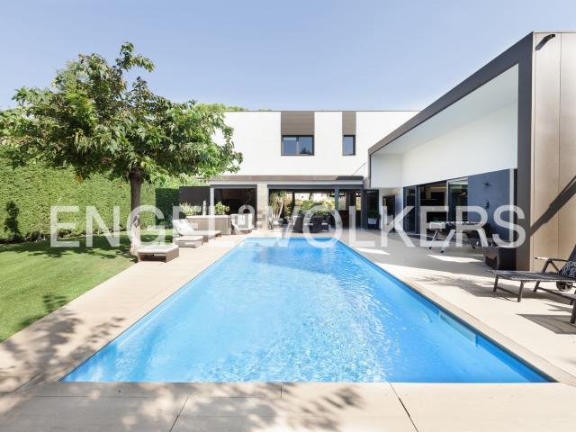 Case e ville in vendita di 474 m² in Viale degli Alpini