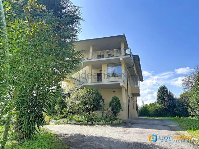 Case e ville in vendita di 474 m² in Contrada Albula, 56
