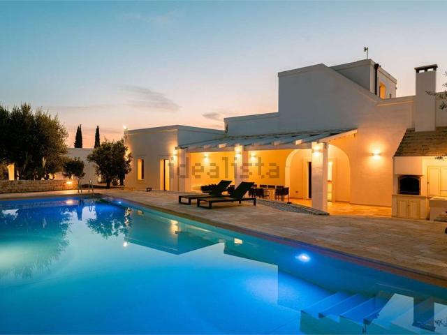 Case e ville in vendita di 475 m²