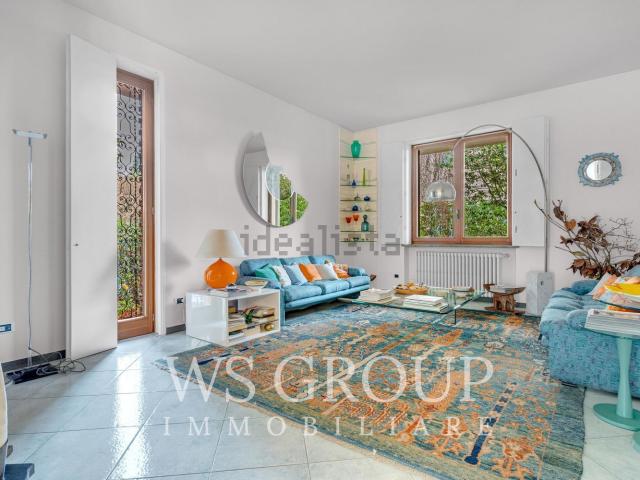 Case e ville in vendita di 475 m² in Via Giacomo Battaglia