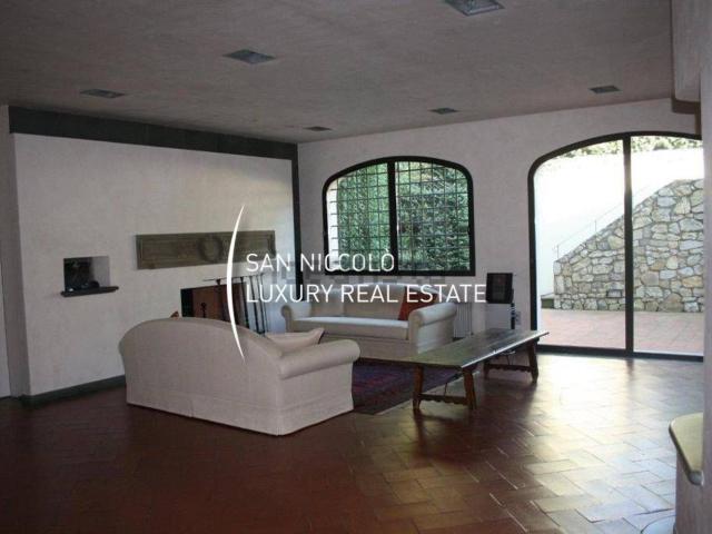 Case e ville in vendita di 475 m² in Via di Filettole