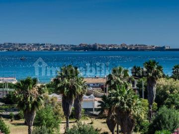 Case e ville in vendita di 475 m² in Via La Maddalena