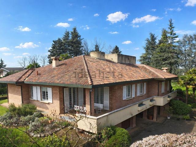 Case e ville in vendita di 476 m²