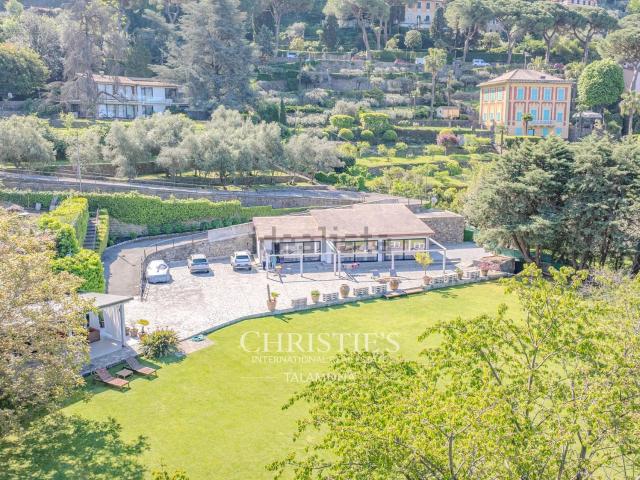 Case e ville in vendita di 476 m²