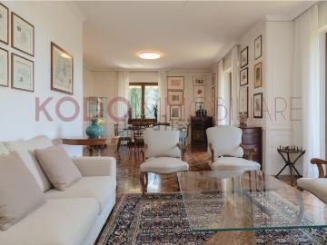 Case e ville in vendita di 477 m² in Via Serravecchia, 16