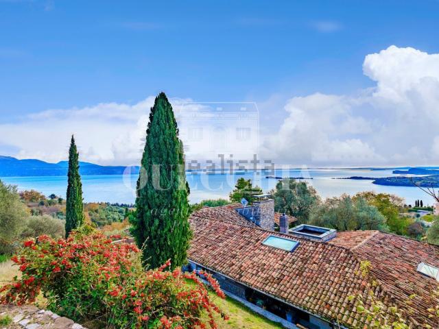 Case e ville in vendita di 479 m² in Via Ceriolo, 6