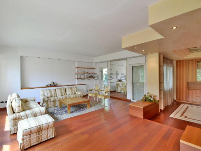 Case e ville in vendita di 479 m² in Via Eritrea, 18