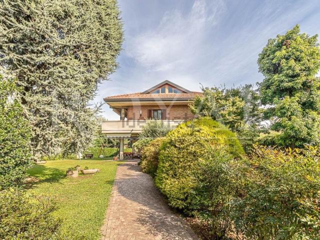 Case e ville in vendita di 479 m² in Via L. Pasteur, 26