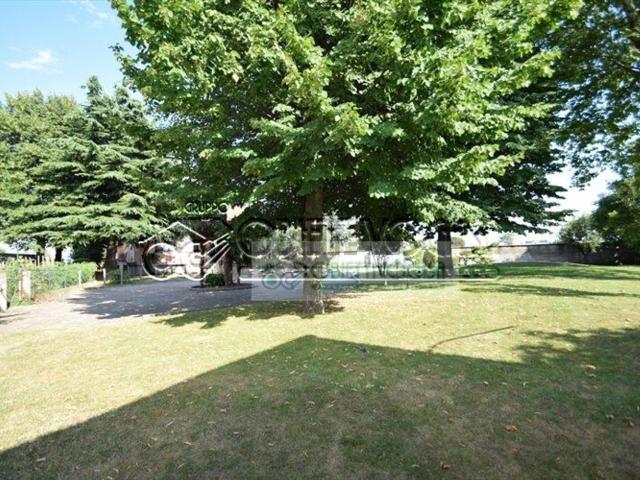 Case e ville in vendita di 480 m² in Via Giuseppe Garibaldi