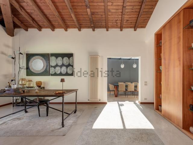 Case e ville in vendita di 480 m² in Via Caio Plinio secondo, 1