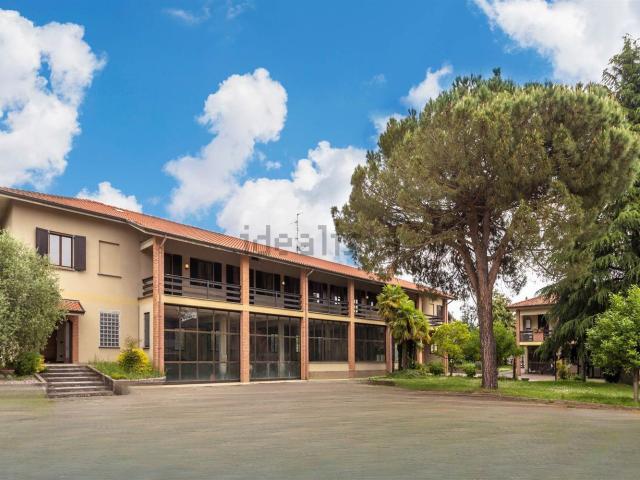 Case e ville in vendita di 480 m² in Via Bergamo, 63