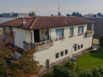 Case e ville in vendita di 480 m² in Via Goffredo Mameli, 20