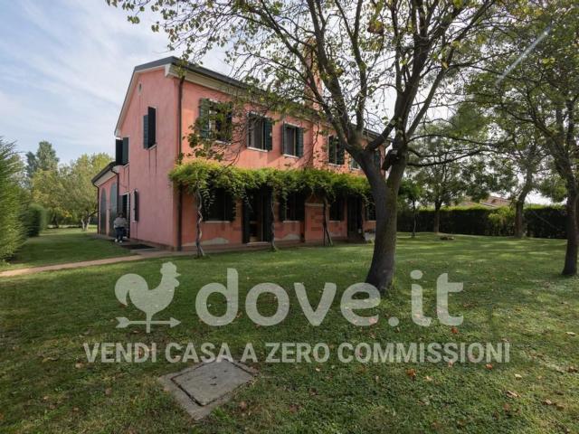 Case e ville in vendita di 480 m² in Via Gelsi, 10