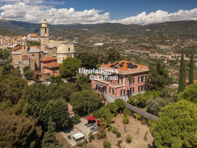 Case e ville in vendita di 480 m² in Via Poggi