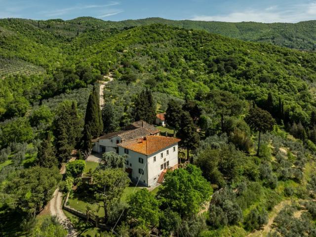 Case e ville in vendita di 480 m² in Via Pieve di Chio