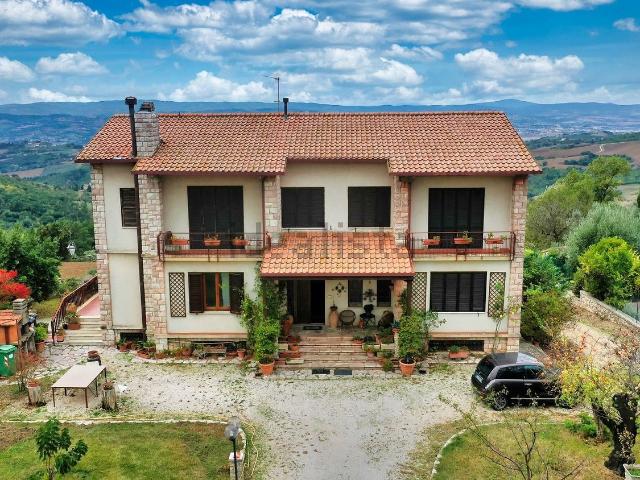Case e ville in vendita di 480 m² in Via Tagliamento