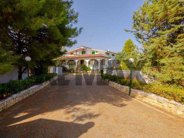 Case e ville in vendita di 480 m² in Contrada Tenente