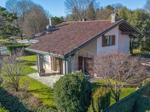 Case e ville in vendita di 481 m²
