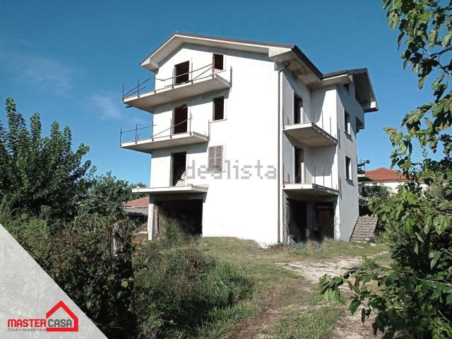 Case e ville in vendita di 481 m²