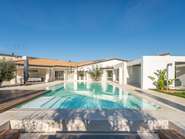 Case e ville in vendita di 482 m² in Via Venti Settembre