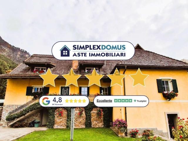 Case e ville in vendita di 484 m² in Via Bamberga