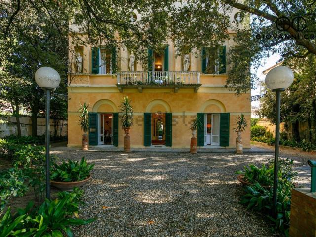 Case e ville in vendita di 484 m² in Via della Ginestra
